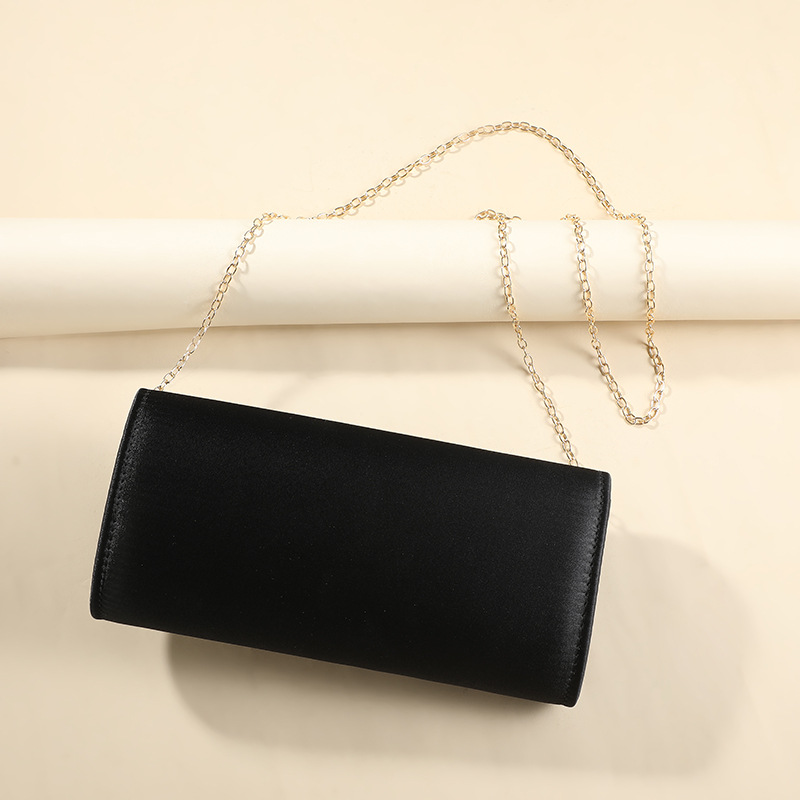 Women's Polyester Solid Color Vintage Style Magnetic Buckle Evening Bag display picture 5