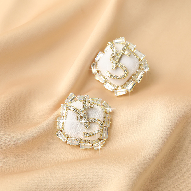 Korean elegant white earrings with tassels with zircon with letters