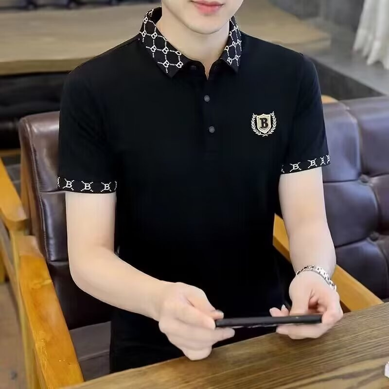 Polo de manga corta con cuello vuelto para hombre, marca de moda, estilo coreano de verano, moda casual, nueva camiseta versátil 2026.