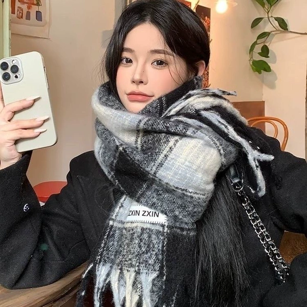 Mohair Angora black and white
