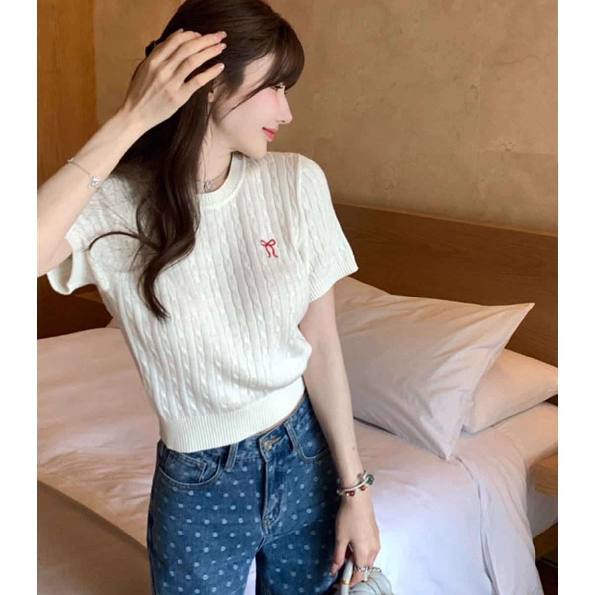 Женский летний топ 2025 года, короткий рукав, трикотажный, облегающий, модный, с бантом