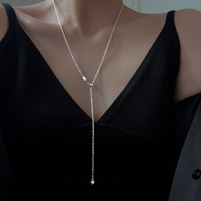 Italian Pull Corrugated Chain Universal Chain Simple Bean Clavicle Chain Light Luxury Fashion Versatile Sweater Necklace Italian Pull Corrugated Chain Universal Chain Simple Bean Clavicle Chain Light Luxury Fashion Versatile Sweater Necklace