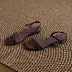 シープスキンバージョン~ミニマリストレトロスタイルワンストラップフラットサンダル女性用夏気質スクエアトゥローヒール本革ローマンシューズ