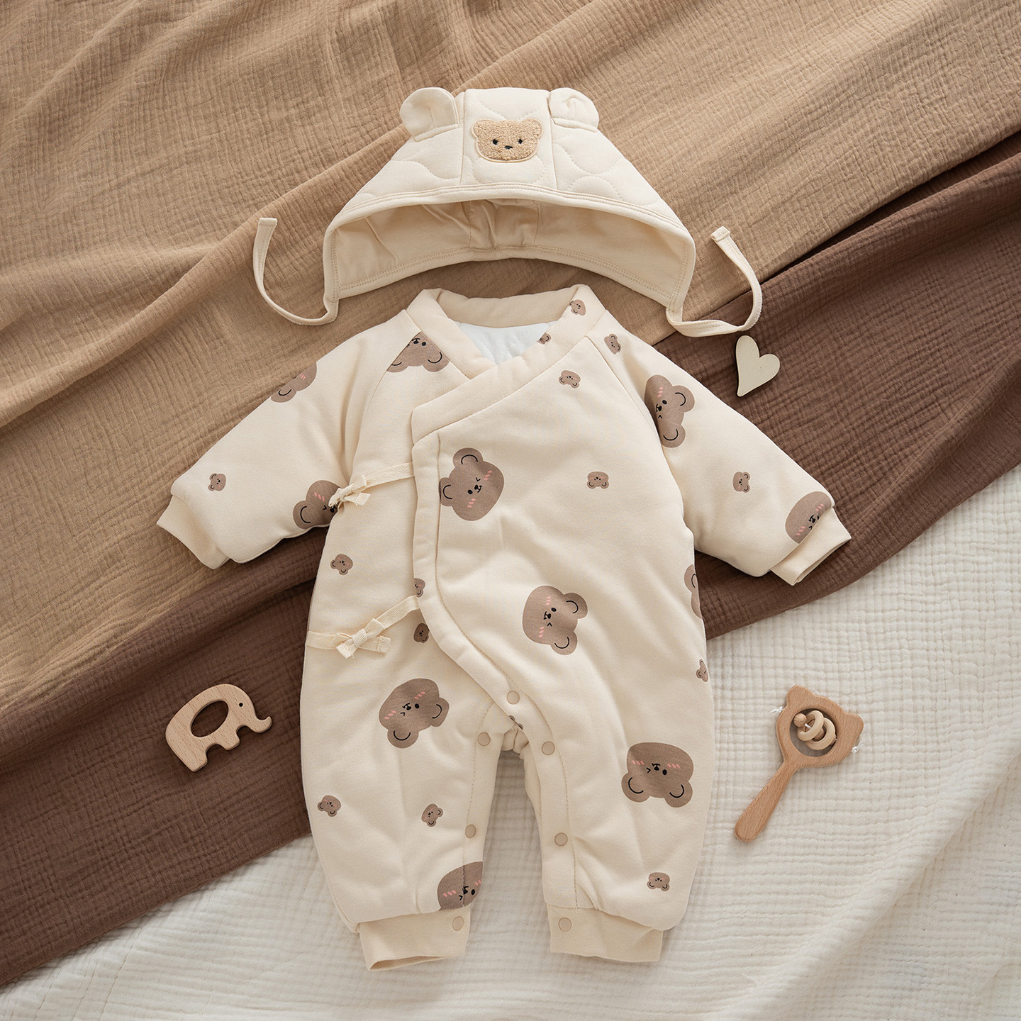 Estilo coreano nuevo Otoño e Invierno ins estilo bebé mono bebé mameluco caliente mameluco algodón engrosado algodón acolchado chaqueta al por mayor