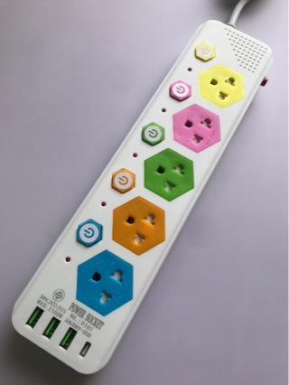 Interruptor separado con funciones de comercio exterior de 2500W de potencia de color USB, enchufe de conector estándar tailandés