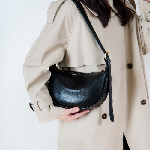 Women's  New Korean Version Fashion Casual Single Shoulder Crossbody Bag for Small Luxury Design, Unisex Bag with a Unique Style