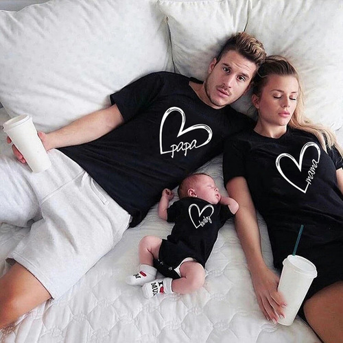 Ebay, Amazon, Instagram, AliExpress: Papa Mama Heart-Shaped Alphabet Print Parent-Child T-Shirts