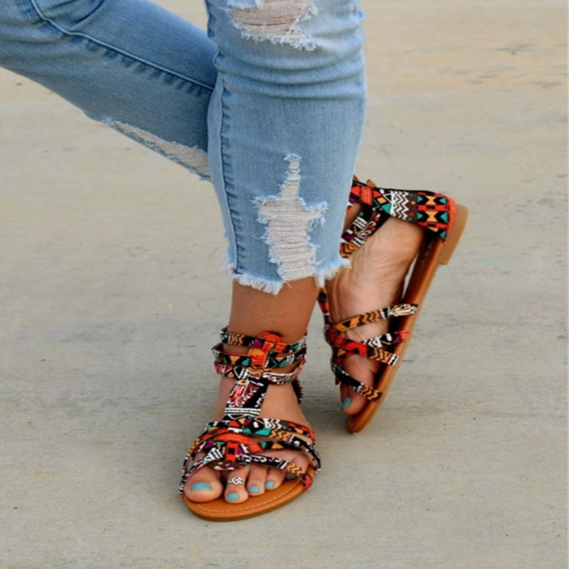 Hot-selling ethnic-style flat sandals in 2021, multi-color snake-patterned lace buckle women's sandals for export, large-sized consignment undefined