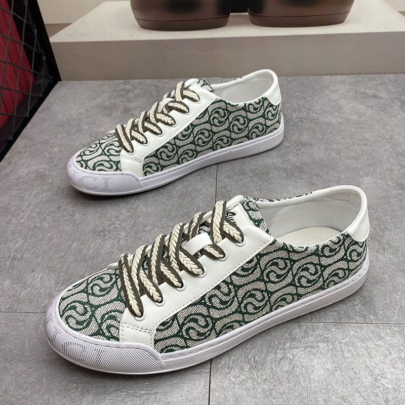 Men's spring new breathable surface, casual internet celebrity trend, light luxury, versatile American style board_voghion.com
