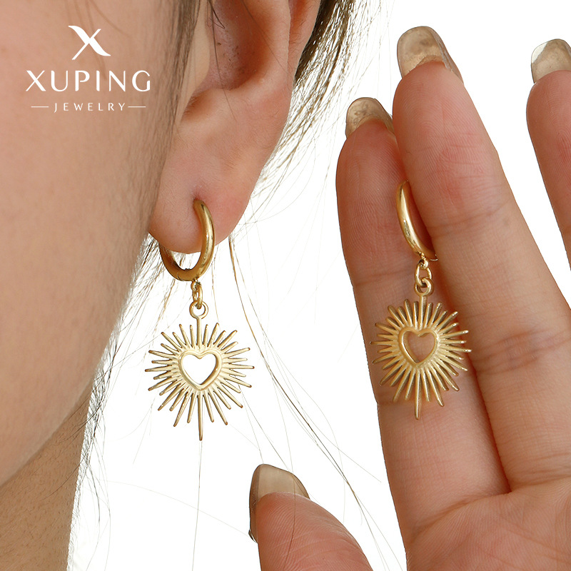 Joyería de Xupe pendientes de comercio electrónico transfronterizo de Europa y América pendientes encantadores de acero inoxidable pendientes de temperamento retro francés femenino al por mayor