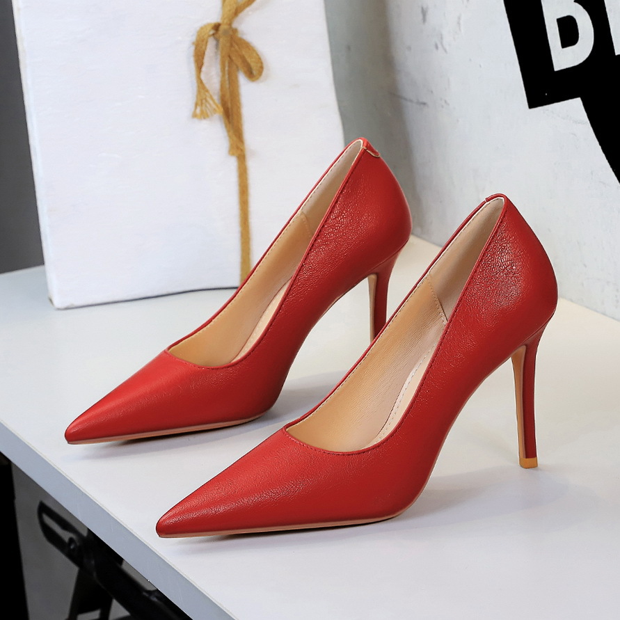 Décolleté stiletto donna eleganti scarpe lavoro comode punta_voghion.com