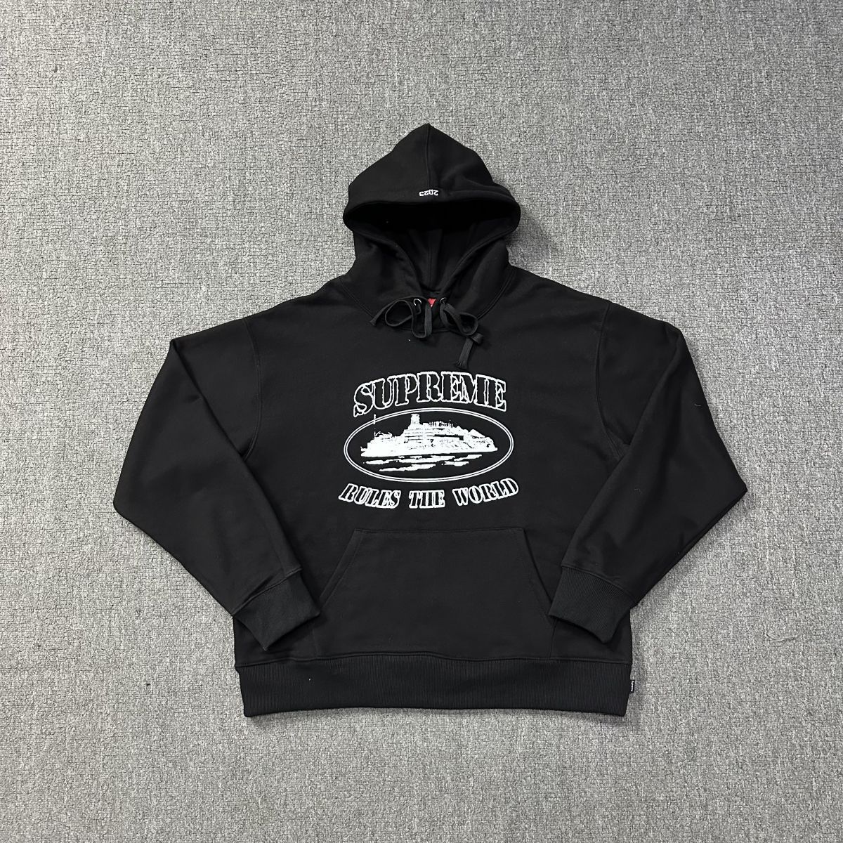 901 black sweatshirt