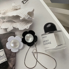 Yisen ESSTUDIO Gentle Little Fragrance Metal Button with Small Floral Pearl Glossy Decorative Knitwear Outerwear Button