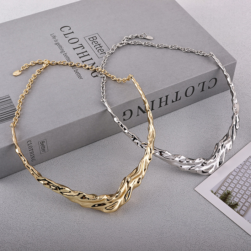 Collar para mujer diseño rama irregular cadena cubana metal_voghion.com