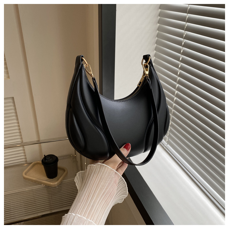 Textured Embossed French Underarm Bag for Women 2025 New Fashion Trendy Shoulder Bag Fashionable Versatile Commuter Crossbody Bag