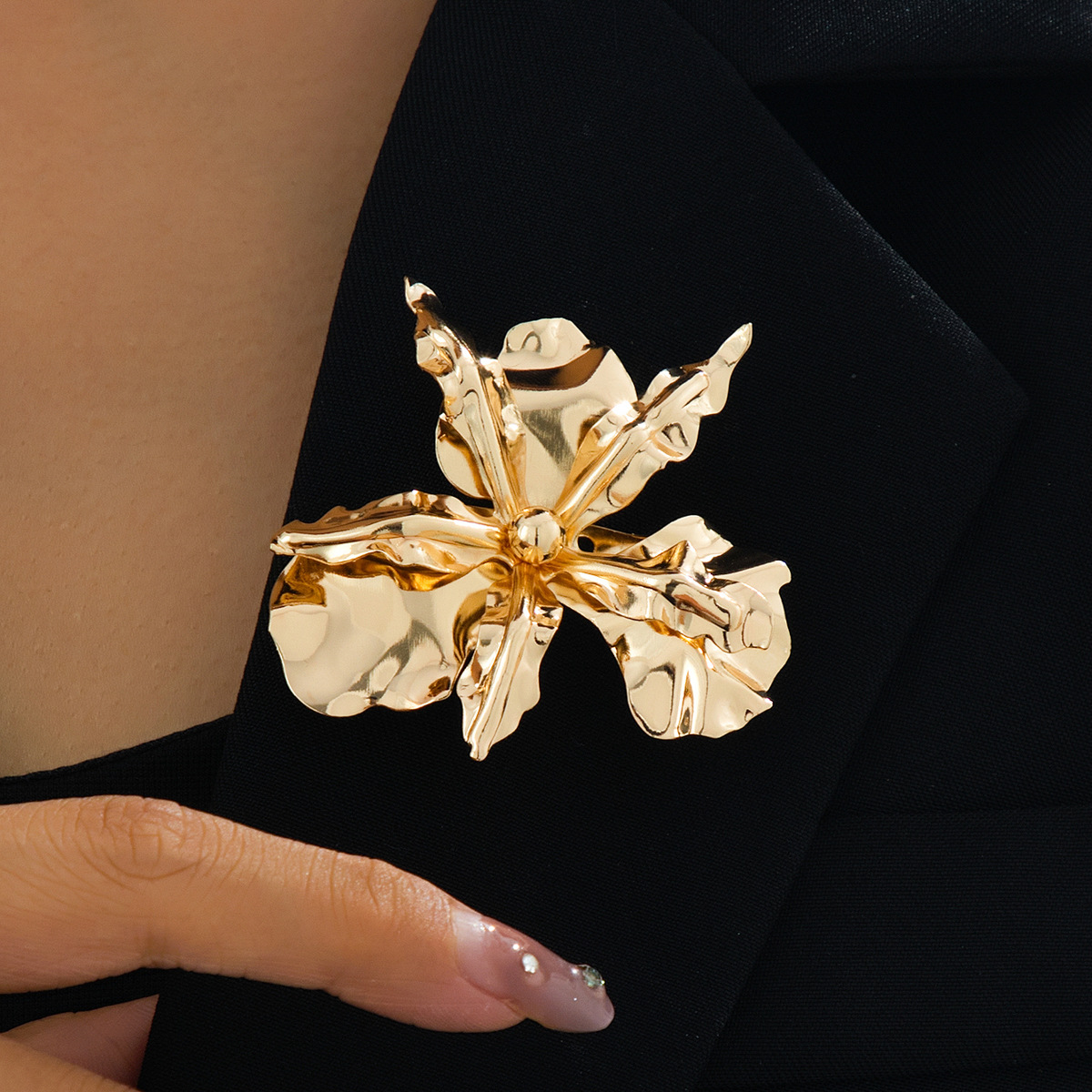 Cross-Border Hot-Selling Retro Fashion High-End Flower Brooch Suitable for Women to Wear at Daily Banquets and Parties with Elegant Temperament
