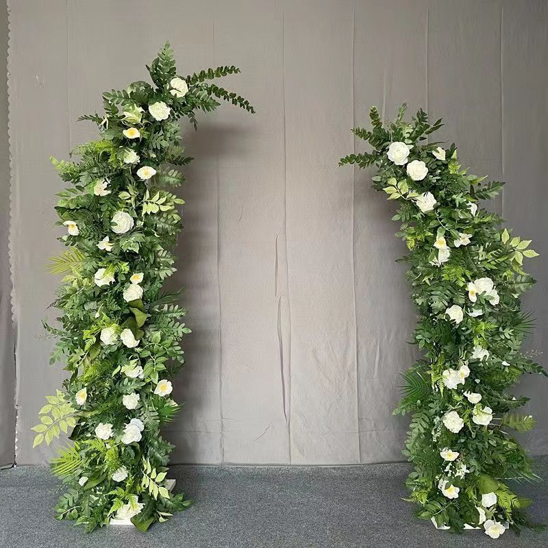 結婚式の道具鉄芸アーチの花棚牛の角の門の象牙の門の芝生の結婚式の羊の角の門の屋外は藤の棚に登ります。|undefined