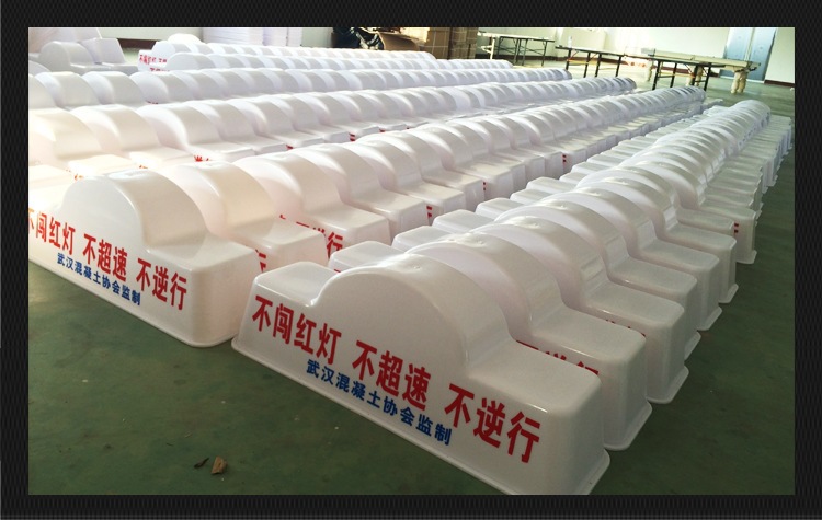 Dump truck/concrete mixer truck/engineering vehicle/truck top light. Medium-sized dump truck top light. Headlight
