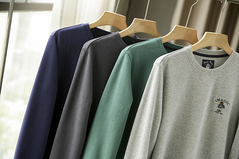 Men's Sweatshirt With Bear Embroidery Soft Knit Round Neck Top_voghion.com