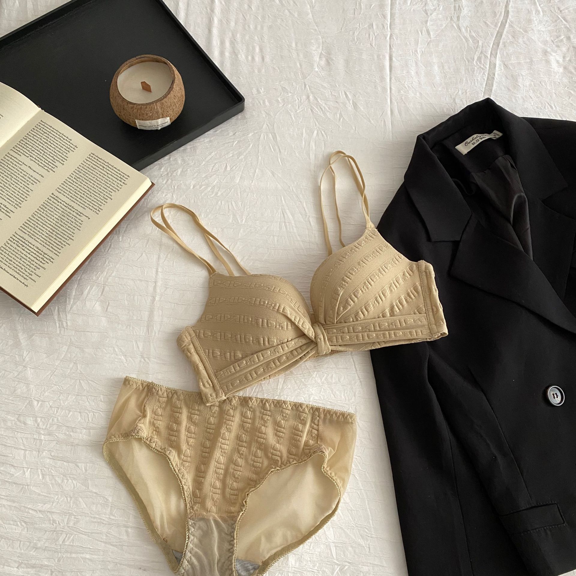 Venta directa de fábrica Comercio electrónico transfronterizo Sudeste de Asia Vietnam Tailandia Ropa interior de mujer Chica francesa reúne pechos pequeños