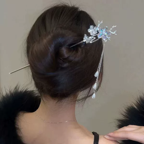Moonstone, flowered