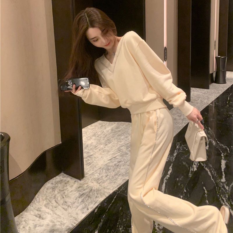 休闲运动套装女2025年春秋新款V领修身显瘦卫衣阔腿裤两件套ins潮|undefined