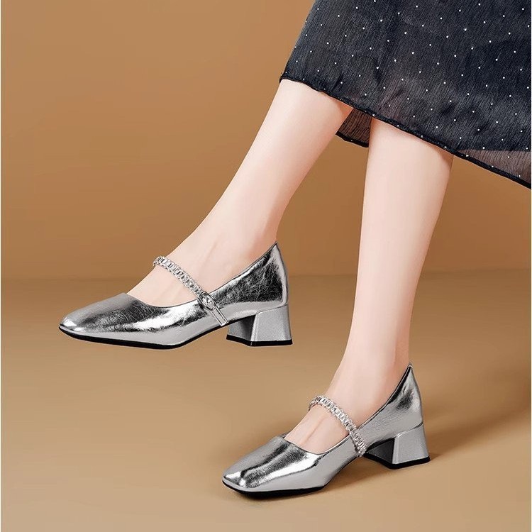Zapatos de primavera de talón grueso con falda de 2026 zapatos de mujer zapatos franceses cuadrados zapatos de boca superficial en stock 1 par orden