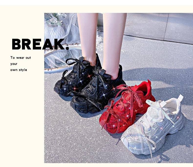 Sneakers dad donna con plateau alla moda e dettagli strass_voghion.com