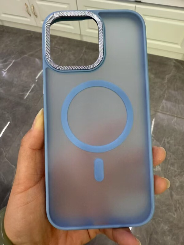 IPhone15Promaxドリルレンズの肌感フロスト磁気吸引携帯ケースリンゴ14転倒防止保護カバーを適用|undefined