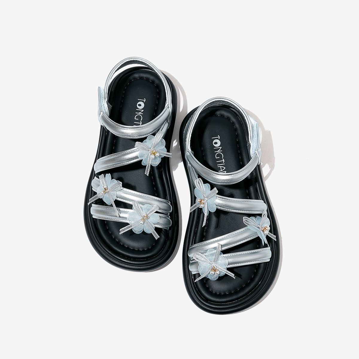 Niñas sandalias de suela suave 2026 verano nuevo estilo de moda infantil zapatos de playa versátiles niñas huecos zapatos romanos de dedos abiertos image 6