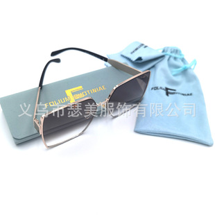 ���R�����R�����R���ռ{���ռ{����yС��Ƥ�|����Ůͨ��