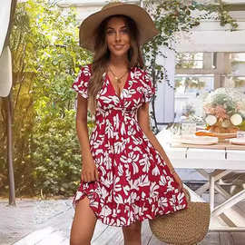 女式夏季连衣裹身裙 2024 花卉盖袖包裹 V 领褶皱 A 字型太阳裙沙