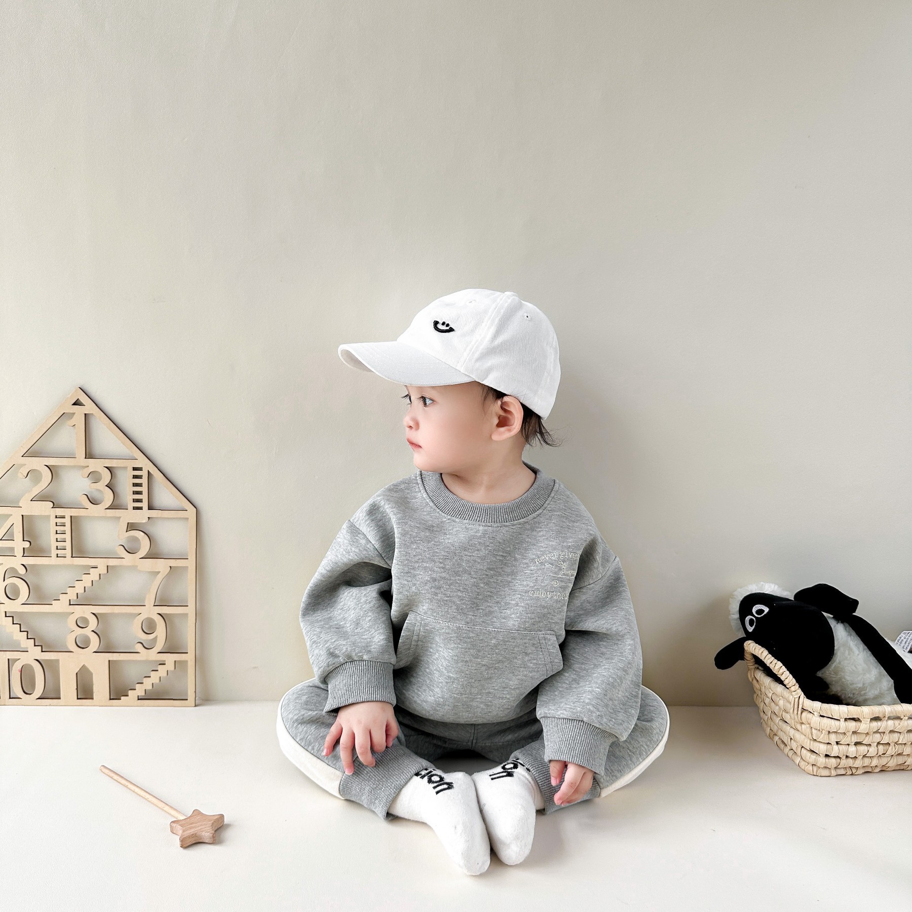 INS traje forrado de lana para niños Otoño e Invierno nuevos niños y niñas suéter pantalones de chándal estilo coreano ropa deportiva para niños moda