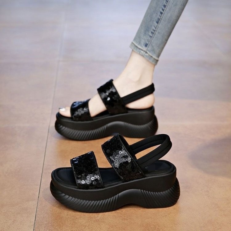 Fashionable universal shiny beach sandals platform with a strap