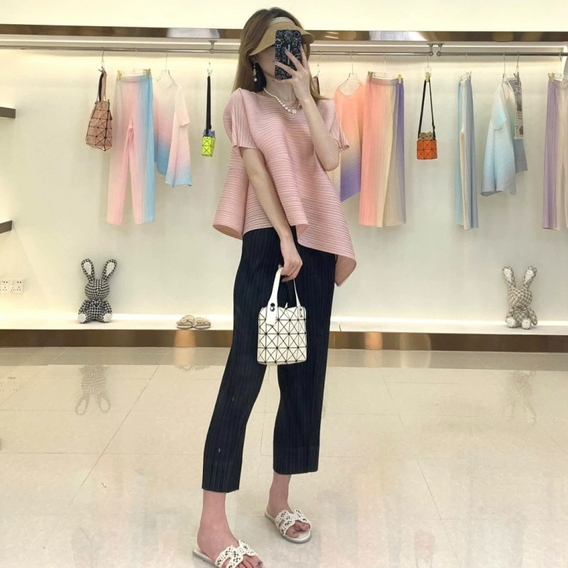 Женская футболка с плиссировкой и асимметричным кроем Miyake 2025, весна/лето, дизайнерская нишевая модель, свободная базовая рубашка с коротким рукавом.