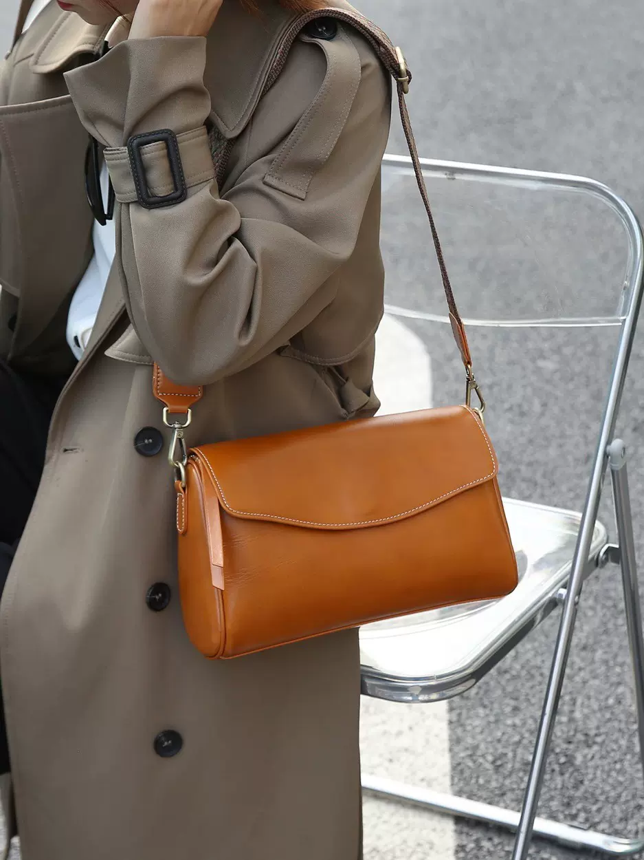 高级感空姐包斜挎女包真皮腋下单肩包跨境头层植鞣牛皮枕头包9006