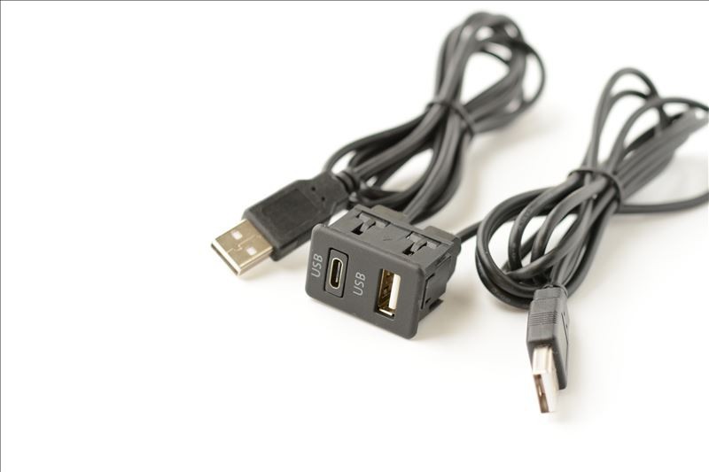 Vehicle Universal Modified Type-C+Aux Seat Dual USB Aux Extension Usb+2Rca Switch Seat