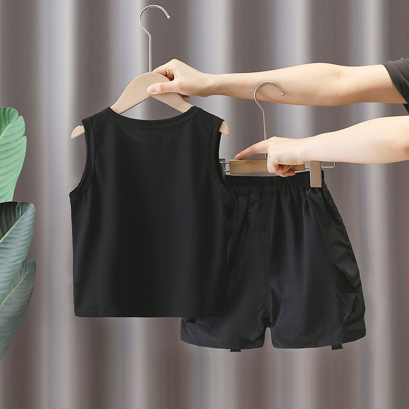 5606 Traje sin mangas para niños 2025 Verano Nuevo chico Chaleco estampado fresco y guapo Estilo de verano para bebé Estilo delgado de la calle frita