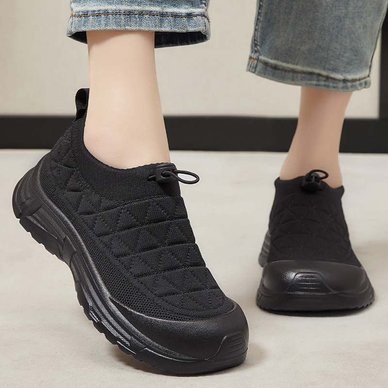 Zapatos de mujer primavera nuevos zapatos casuales de poliuretano superficial transpirables zapatos de madre con suela suave cómodo viejos zapatos de tela de Beijing mujeres