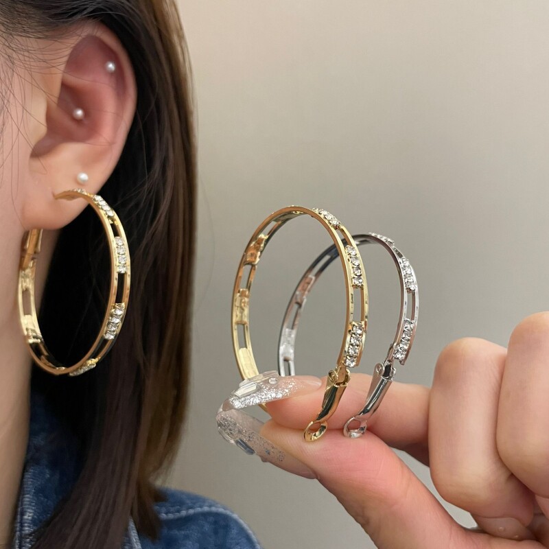 Orecchini a cerchio unici da donna con perno in argento s925_voghion.com