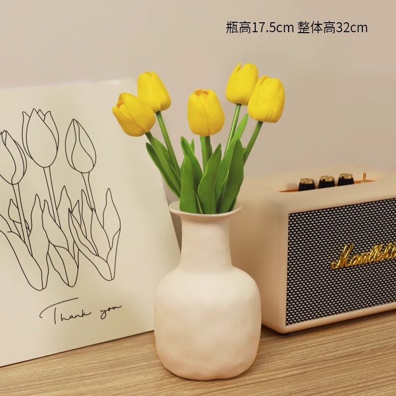 노란 튤립 5개 + 크림 꽃병