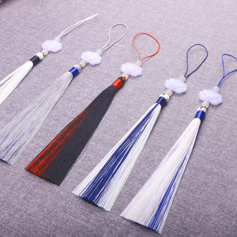 Two-color Chinese Hanfu with tassels