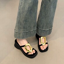 ��ɫС��7cm�����ЬŮ2026�������⴩ܛ����ȹ�ӽ�ɫ�ۛ�Ь