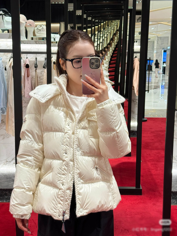 2025年南油秋冬Mon*新款90白鹅绒外套钩花边设计连帽蒙口羽绒服女|undefined
