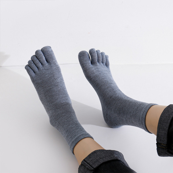Classic solid color socks