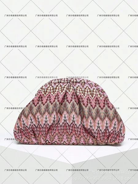 Women's Retro Simple Imitation Braided Crochet Bohemian Style Rivet Decorated Pleated Cloud Clip Clutch Bag
