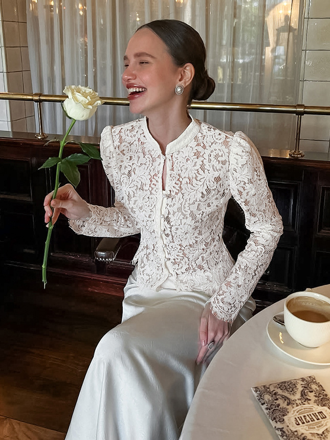 Spring retro fitted lace knitted shirt