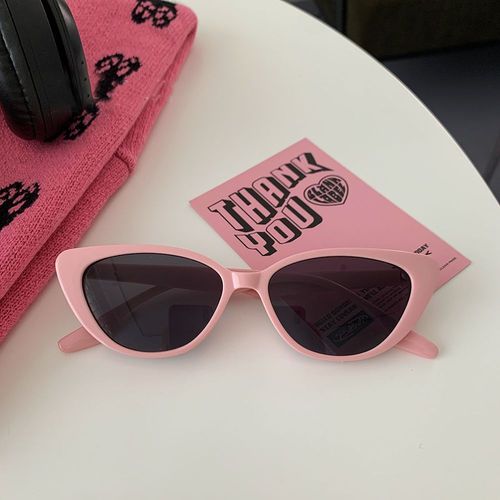 South Korean niche high-end retro cat-eye pink sunglasses for women, sunscreen, face slimming, unisex sun glasses