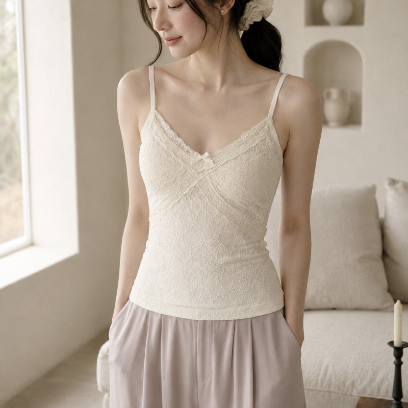 New Autumn and Winter French-Style Romantic Camisole with a Similar Design to Inner Wear, Slim-Fit Women's Undershirt That Can Be Worn as Outerwear