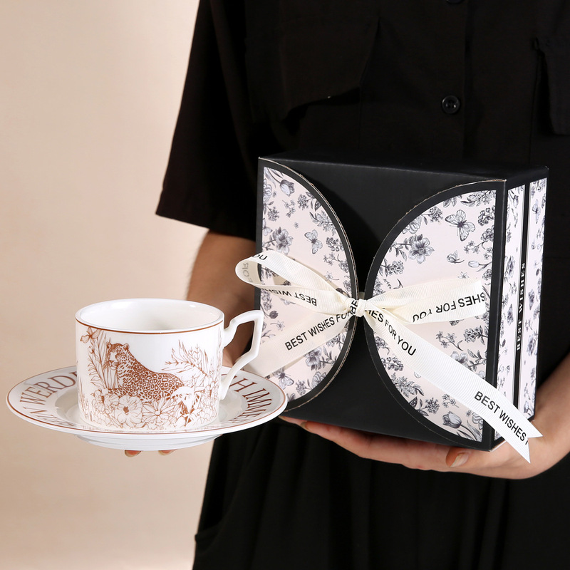 European-Style Retro Ceramic Coffee Cup and Saucer Set with Gold Rim and Leopard Print Floral Design, Gift Box for Girls, Exquisite Afternoon Tea European-Style Retro Ceramic Coffee Cup and Saucer Set with Gold Rim and Leopard Print Floral Design, Gift Box for Girls, Exquisite Afternoon Tea